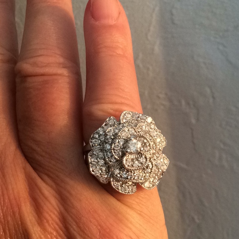 Fun Cocktail Ring! Perfect Condition - image 2